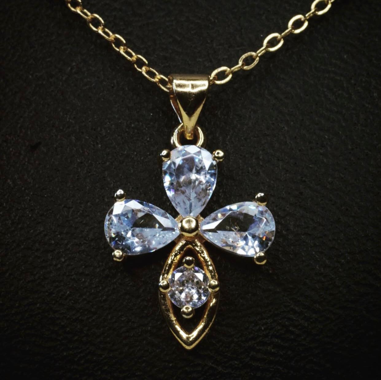 TRILLIA BLOSSOM PENDANT